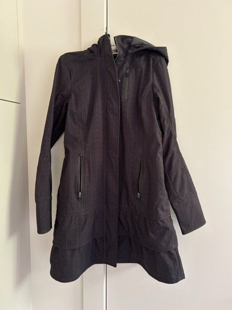 Size Small Hooded Athleta Shelter Cover Rain Coat
